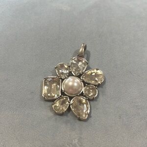 Elegant Silver and Pearl Flower Pendant